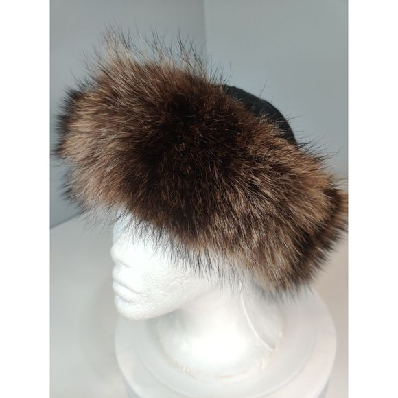 Vintage Racoon and Black Leather Fur Hat from Canada 21\